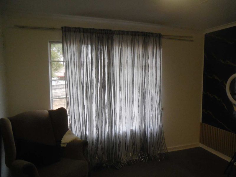 PRIME OFFICE SPACE IN JACQUELINE DRIVE. - Photo 7