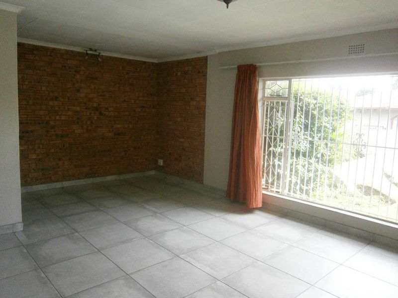 House to Rent in Brackendowns - Photo 8