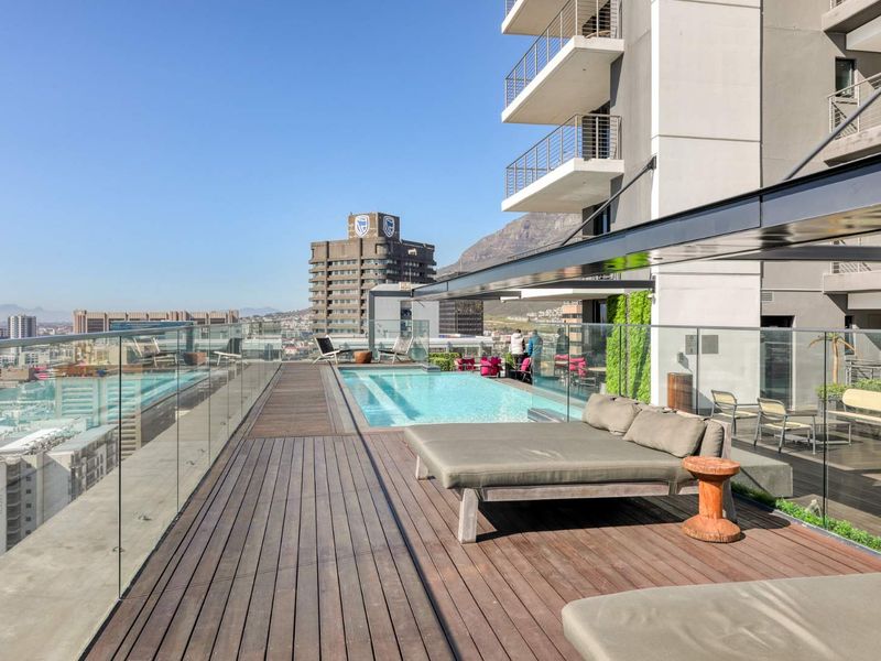 Airbnb-Ready Gem in Cape Town’s Hottest Address - Photo 8