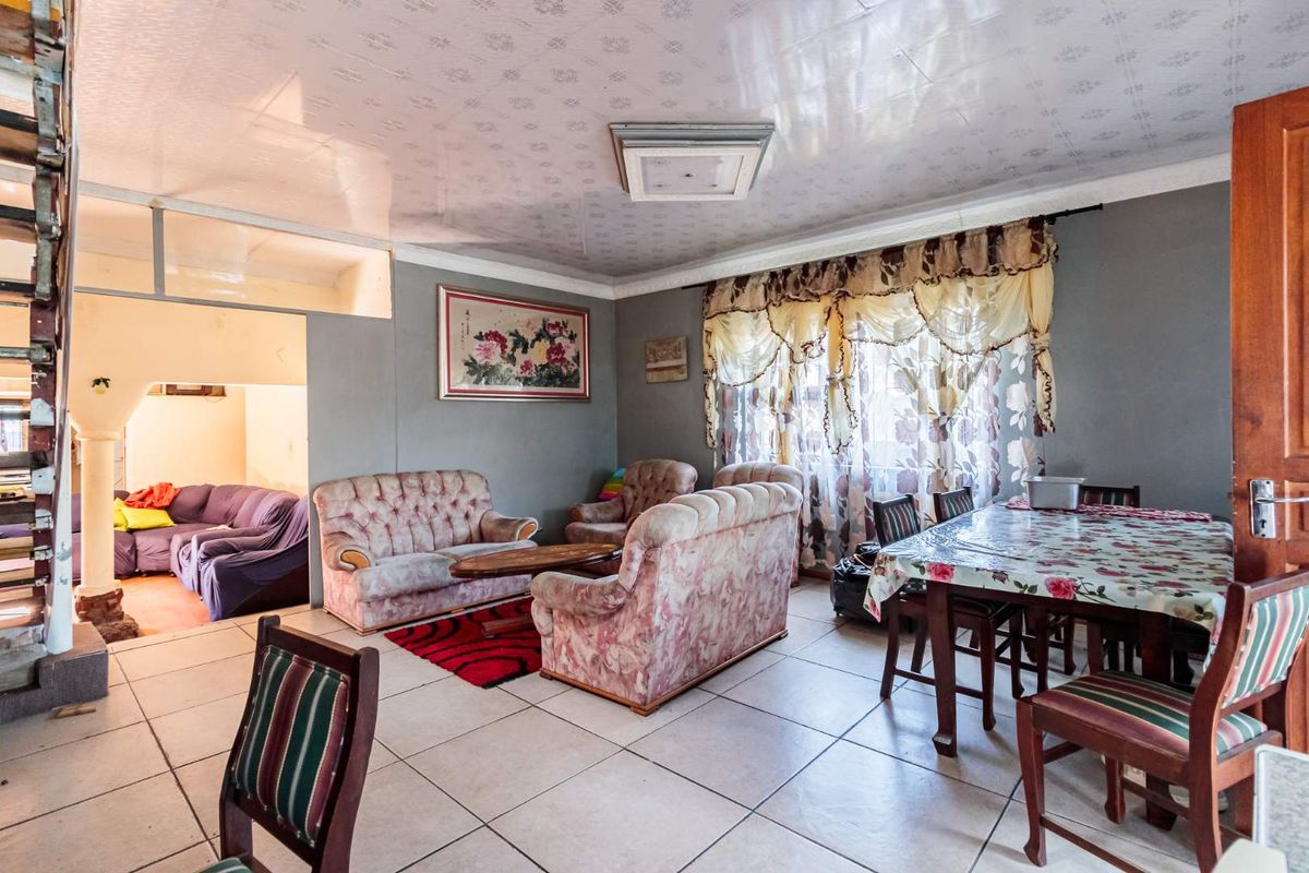 Double Story Bethelsdorp Property For Sale R650 000 - Photo 3