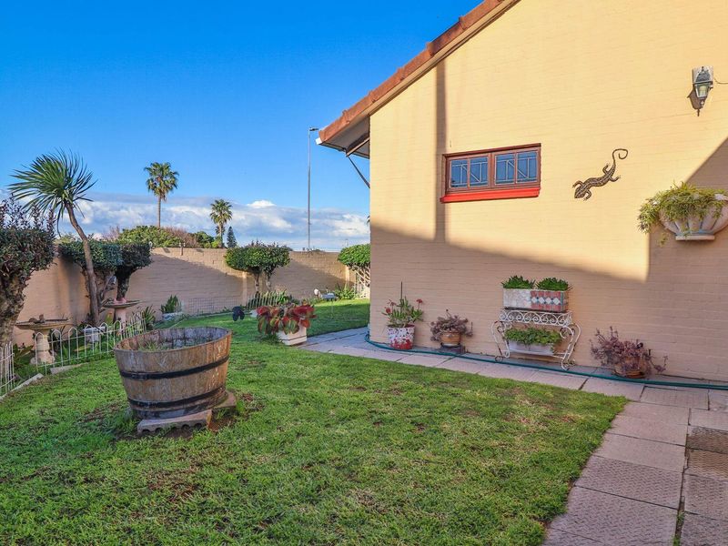 Dual Living at an Affordable Price - Bring the Whole Family - Photo 3