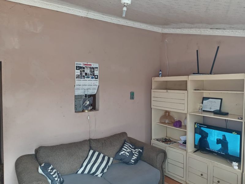 Convenient 3-Bedroom Home for Sale – Lotusville, Northdale - Photo 5