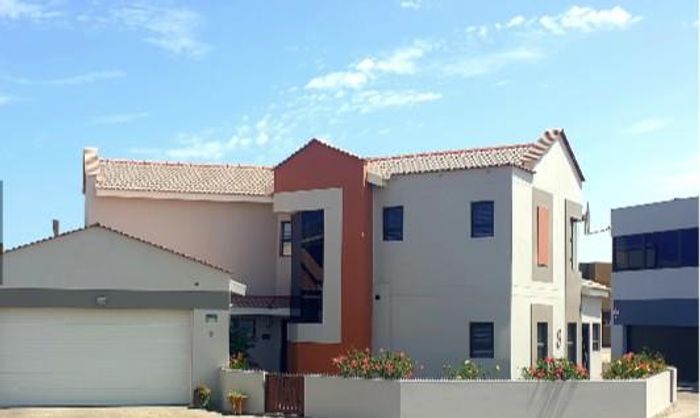 Property #2371796, House For Sale in Long Beach