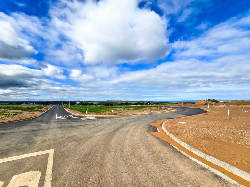 Now is you chance - make your real estate dream a reality! - Photo 2