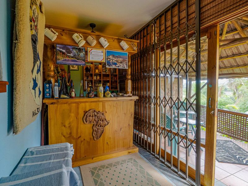 Family and pet friendly complex - Photo 9