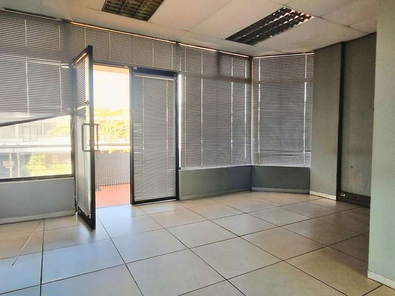 Commercial Space to Rent | Somerset Park - Value Rental, Fibre-Ready, Quick N2/M41 Access - Photo 2