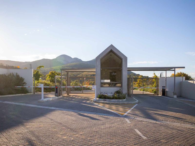 Build your Dream Home on a Premium Corner Stand in Laborie et Picardie Estate, One of Paarl's Best-located Estates - Photo 9