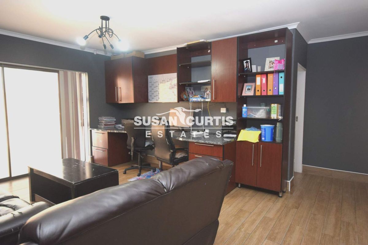 HOUSE FOR SALE IN MILE 4 EXT 1, SWAKOPMUND - Photo 5