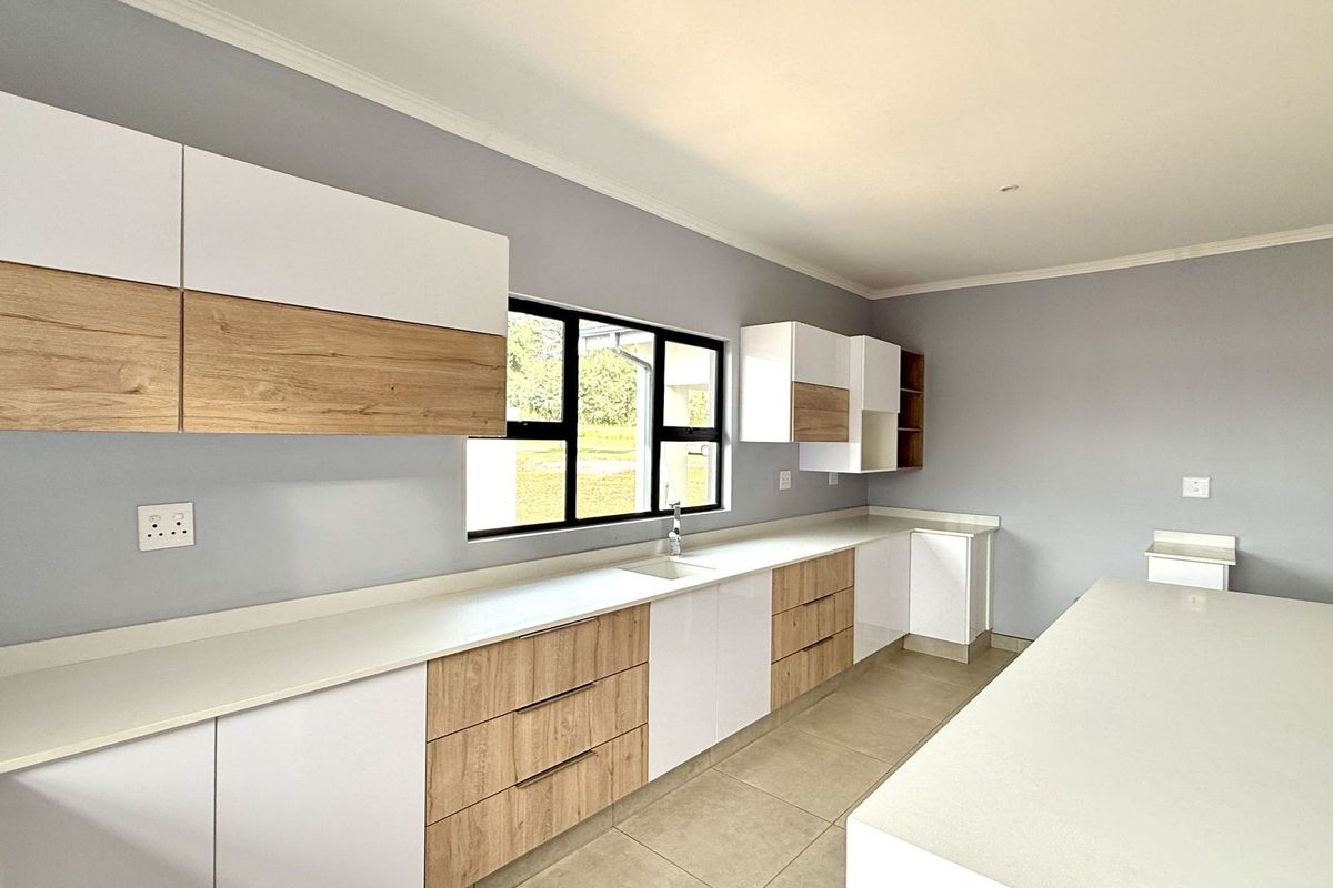 Luxury Family Home in River Goose Estate - Photo 5