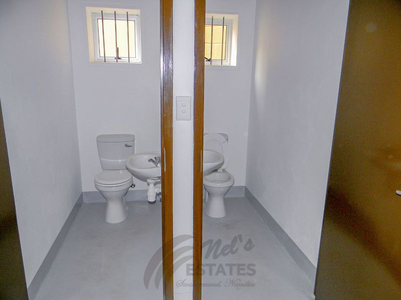 Warehouse For Sale in Swakopmund Industrial - Photo 6