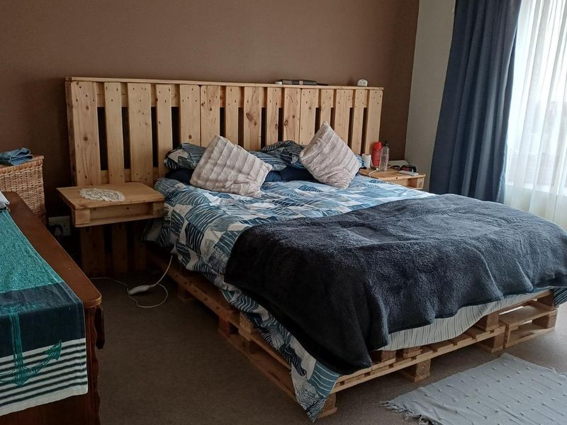 Family home with flat - Photo 5