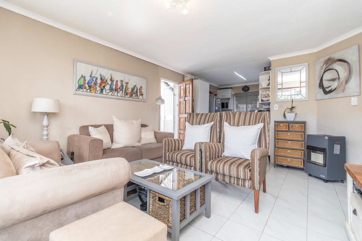 Great Value in Northwold - Perfect Home for Downsizers, First Time homebuyers or Investors. - Photo 3