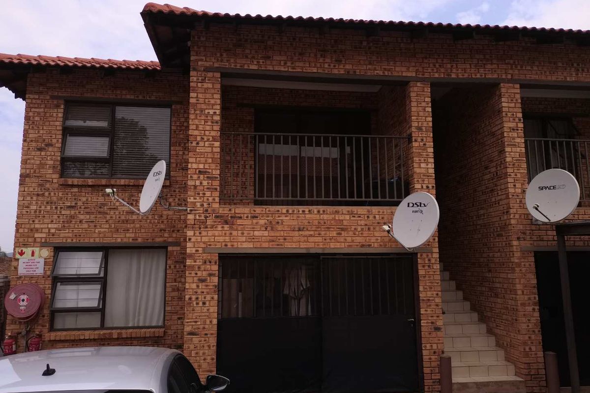 2 bedroom apartment for sale - Photo 2