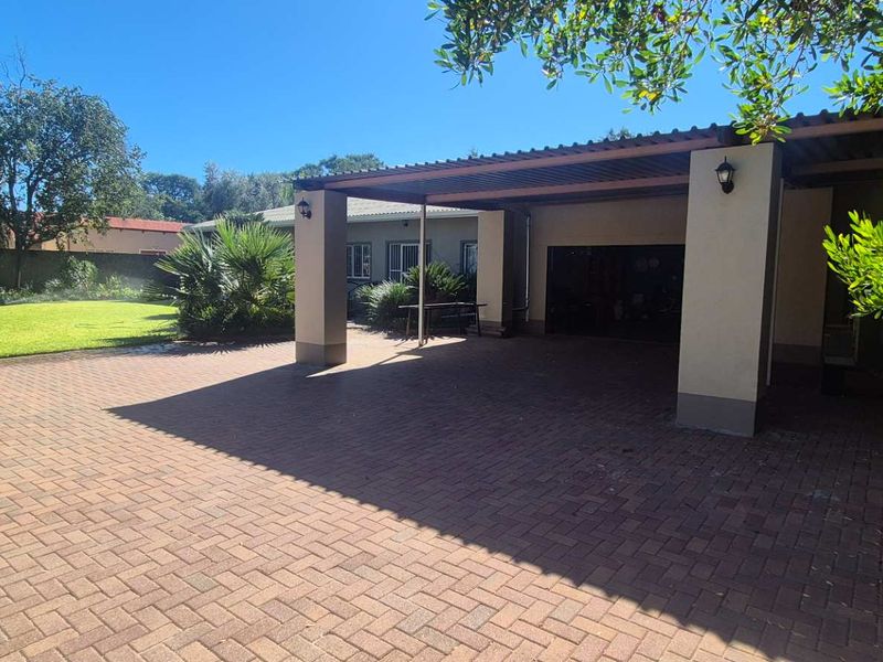 Family Comfort Meets Lifestyle in This Stunning Home - Photo 5