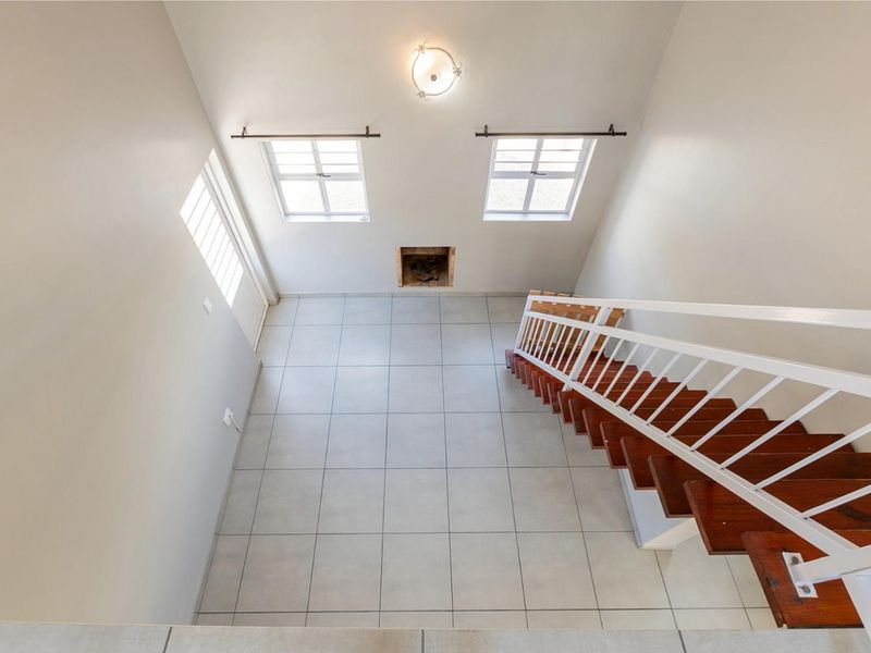 Lock-Up and Go, 2-Bedroom House with a Loft - Photo 7