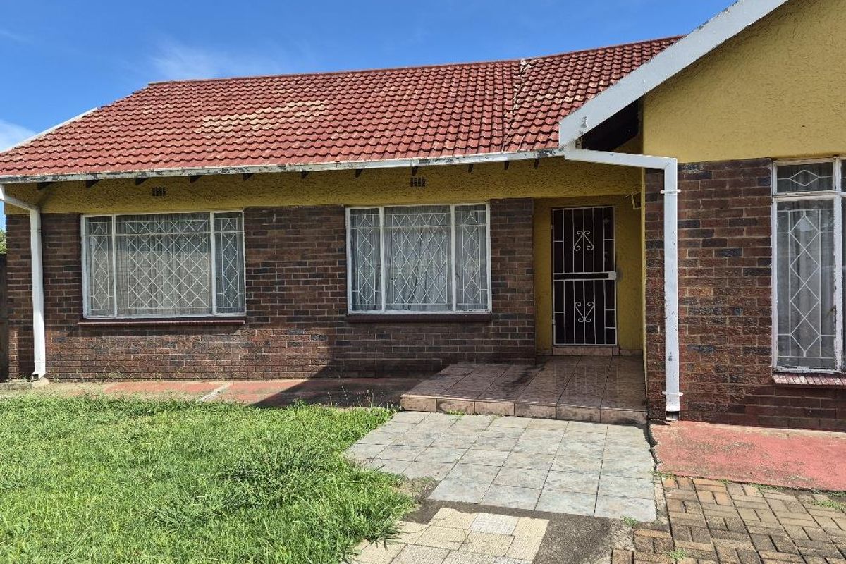 Large family home - Photo 2