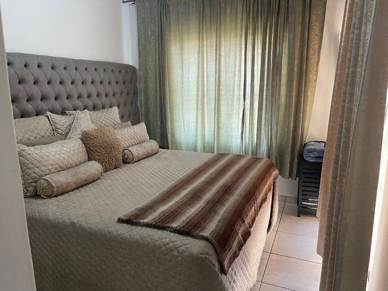 Beautiful 3 bedroom and 2 bathroom in Sunbird Estate - Photo 9
