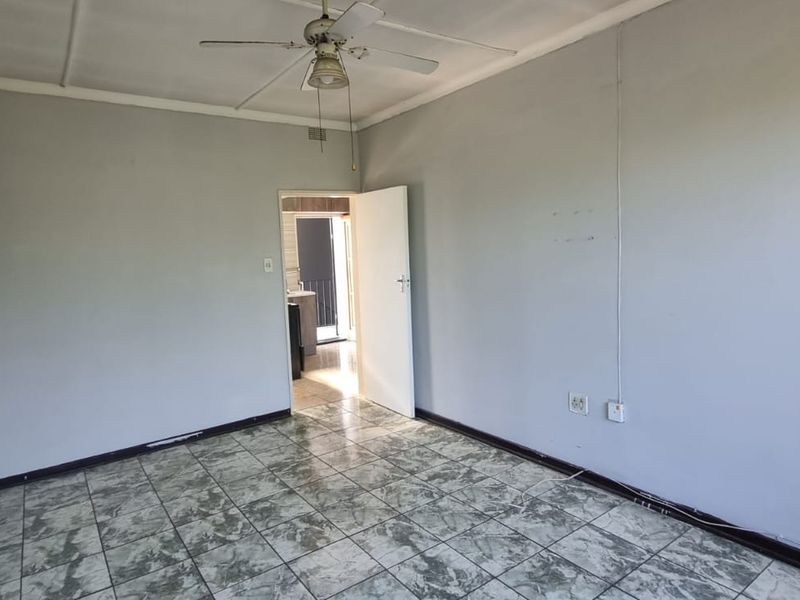 Kenilworth ,2 Bedroom Apartment - Photo 3