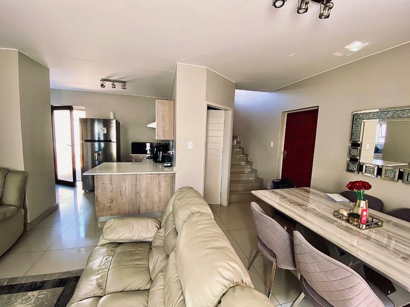 The Perfect Money Can Buy Townhouse - Photo 7