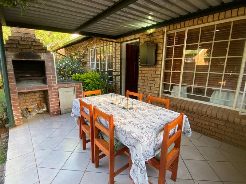 2 Townhouse for Sale in Highveld. - Photo 6