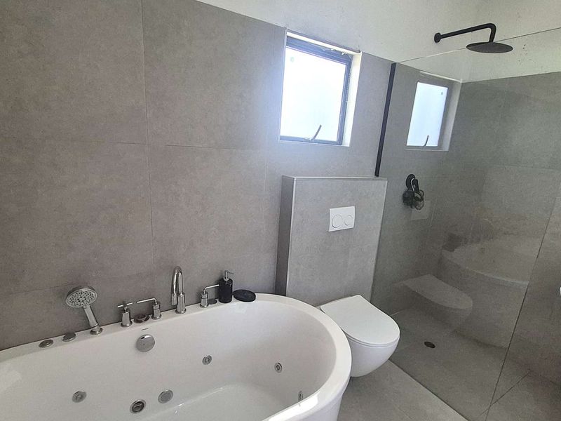 Exceptional 5 Bedroom Free Standing House in Morningside – Prime Position Near Sandton CBD | Ideal Luxury Home or Boutique Guesthouse Opportunity** - Photo 10