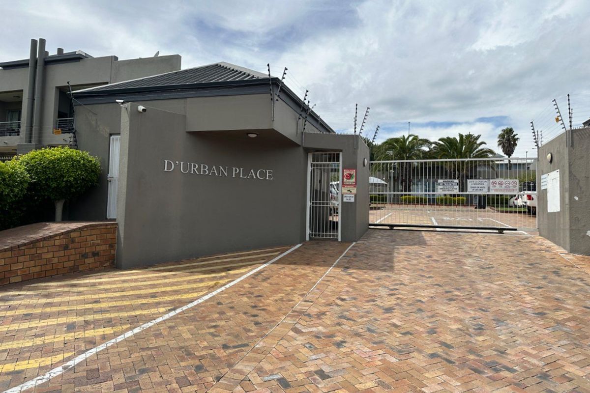 Spacious Ground Floor Apartment in Popular D'urban Place - Photo 2