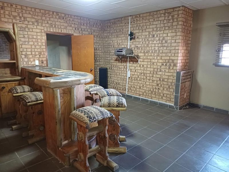 Glenvista,4 Bedroom house with study - Photo 8