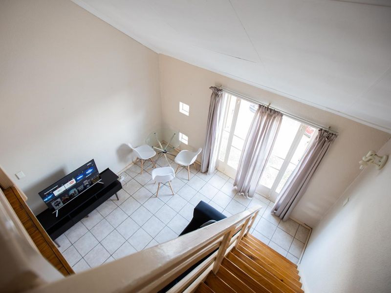 Bachelor Unit in Hatfield - Photo 9