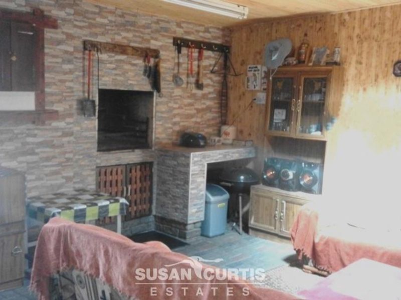 Lovely Family Home - Photo 7