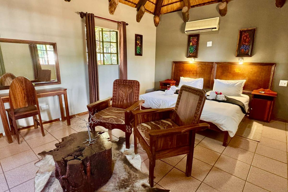 Beautiful Lodge For Sale - Rundu - Photo 4