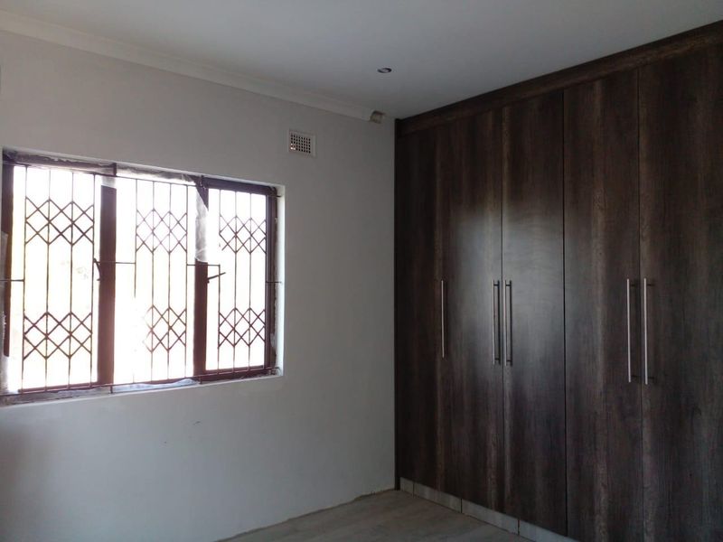 BUSINESS PREMISES FOR OFFICE - Photo 10