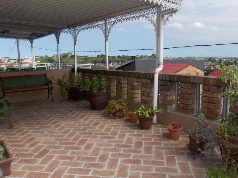 4 Bedroom House for sale in Westcliff - Photo 9