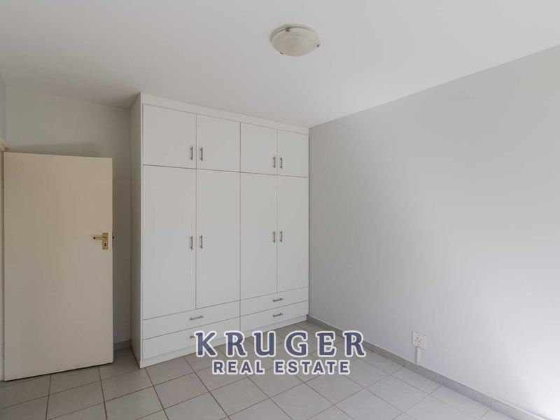 HOUSE WITH 5 FLATS  – PERFECT GUESTHOUSE OR AIR BNB OPPORTUNITY - Photo 5