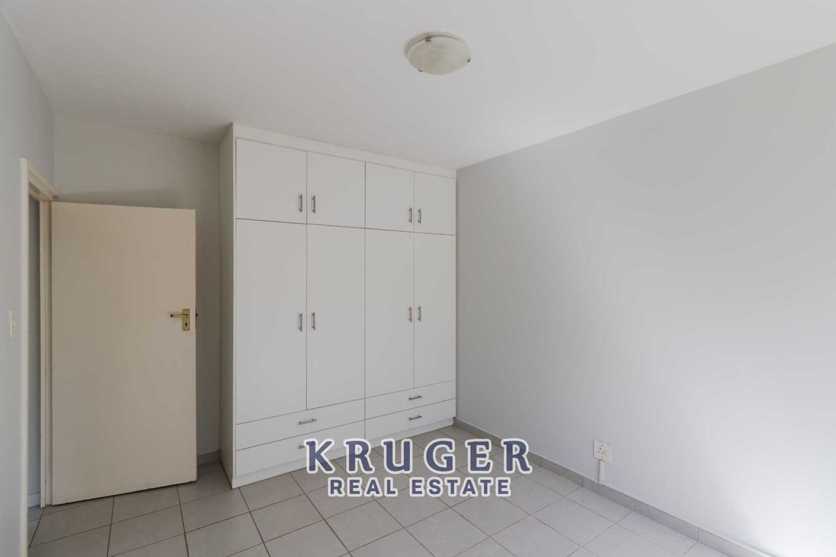 HOUSE WITH 5 FLATS  – PERFECT GUESTHOUSE OR AIR BNB OPPORTUNITY - Photo 5
