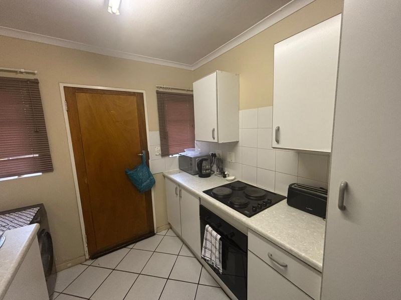 2 Bedroom simplex in Moreleta Park - Photo 7