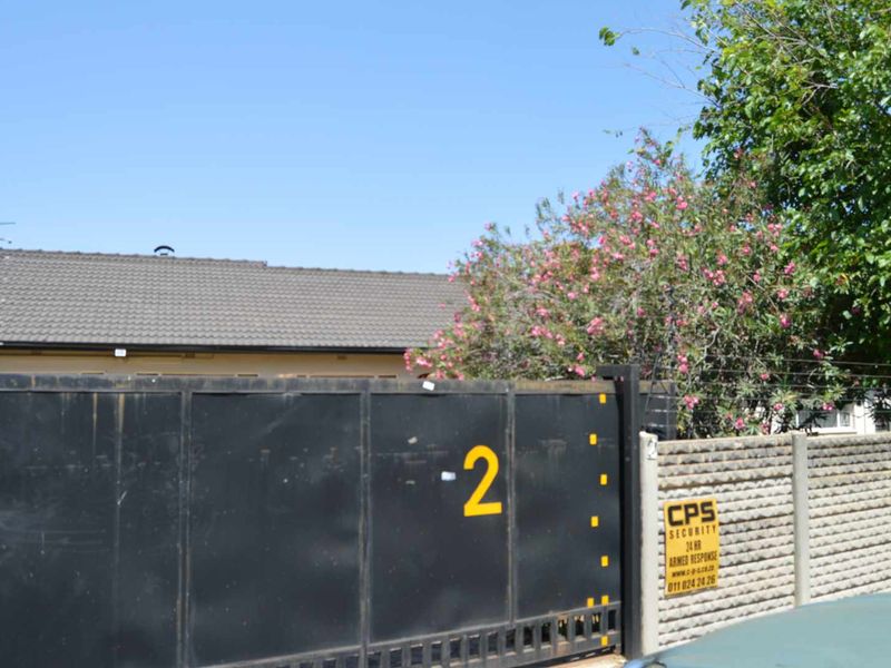 Four Bedroom Family Home in Brackendowns - Photo 2