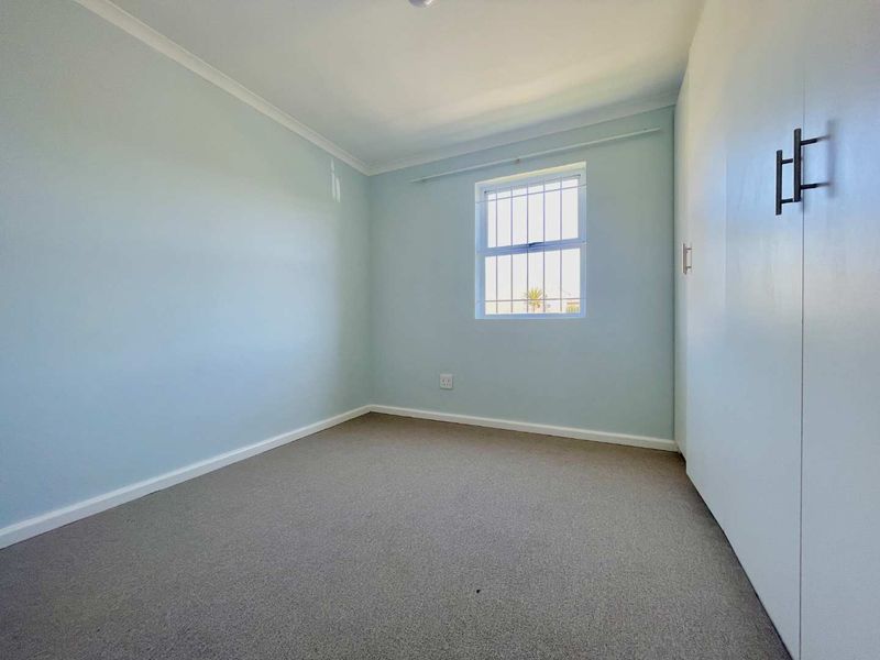 Secure Starter Home - Photo 10