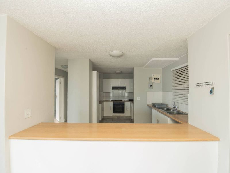 Spacious 142m2 Apartment in Twin Palms – Beachfront Living in Humewood - Photo 6