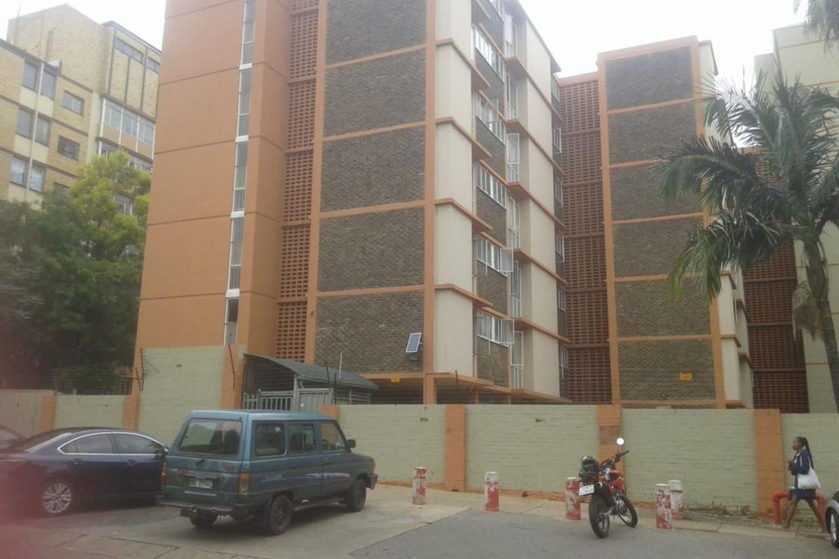 BACHELOR FLAT TO RENT IN ARCADIA - Photo 5