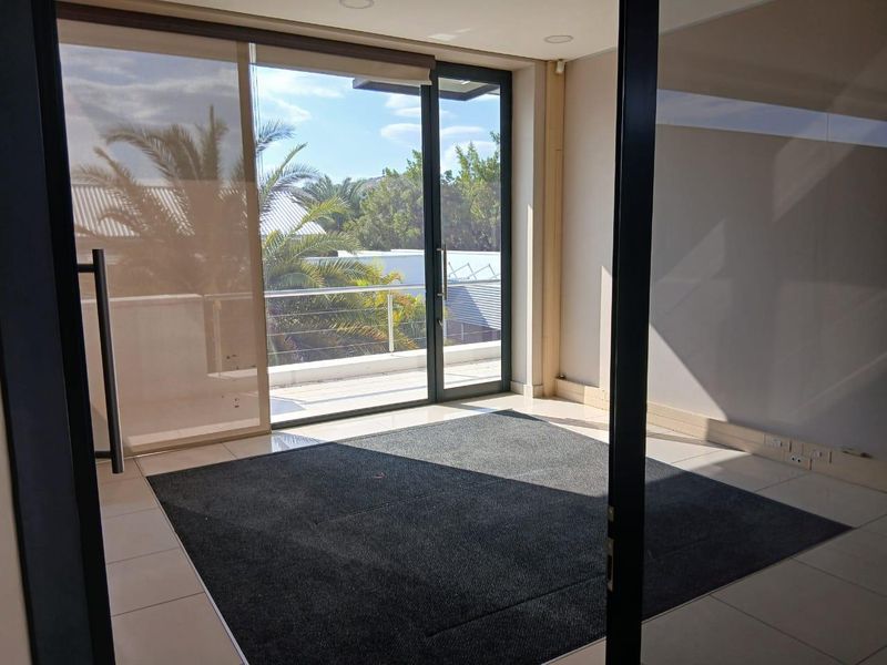 Premium Corporate Headquarters To Let | Klein Windhoek - Photo 4