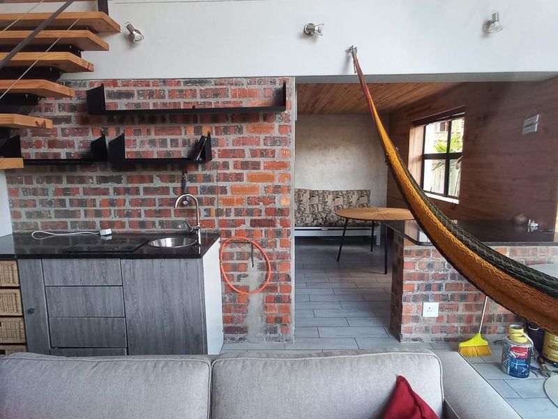 Modern Industrial Loft Apartment – Long-Term Rental Near Glencairn Beach - Photo 7