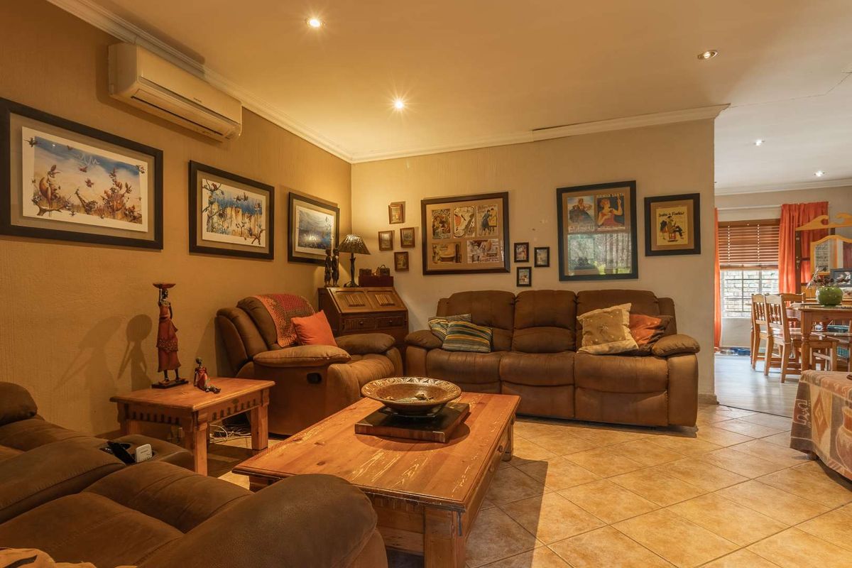 Spacious three bedroom simplex - large garden - Security complex - Equestria - Photo 5