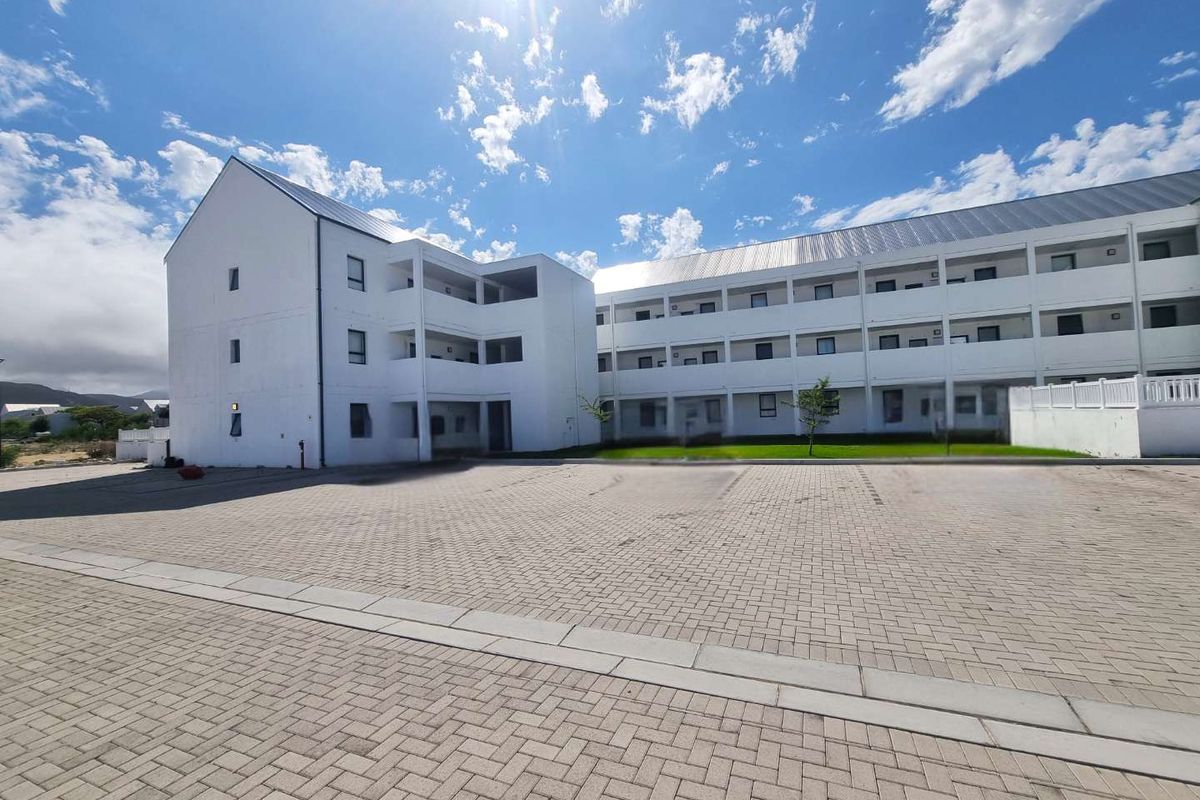 Discover Your Coastal Haven at Endeavour - Photo 2