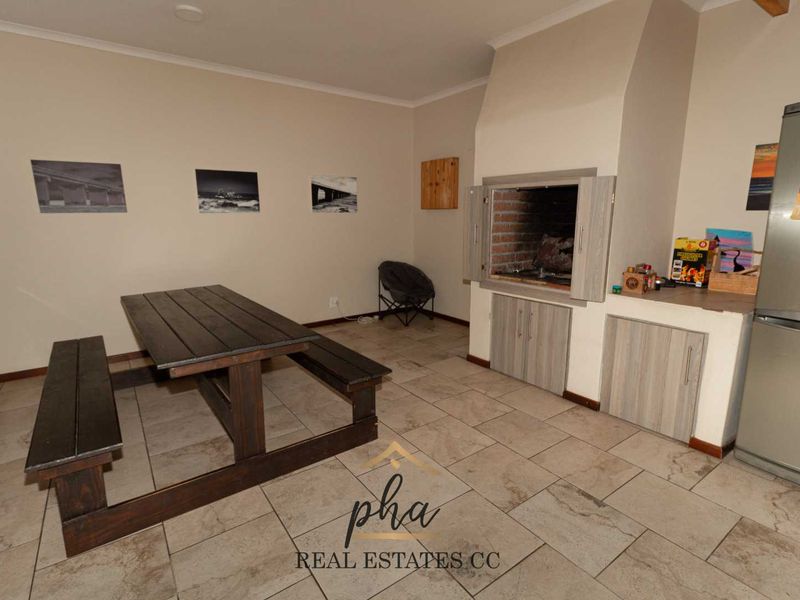 4 Bedroom House For Sale in Henties Bay, Extension 10 - Photo 9