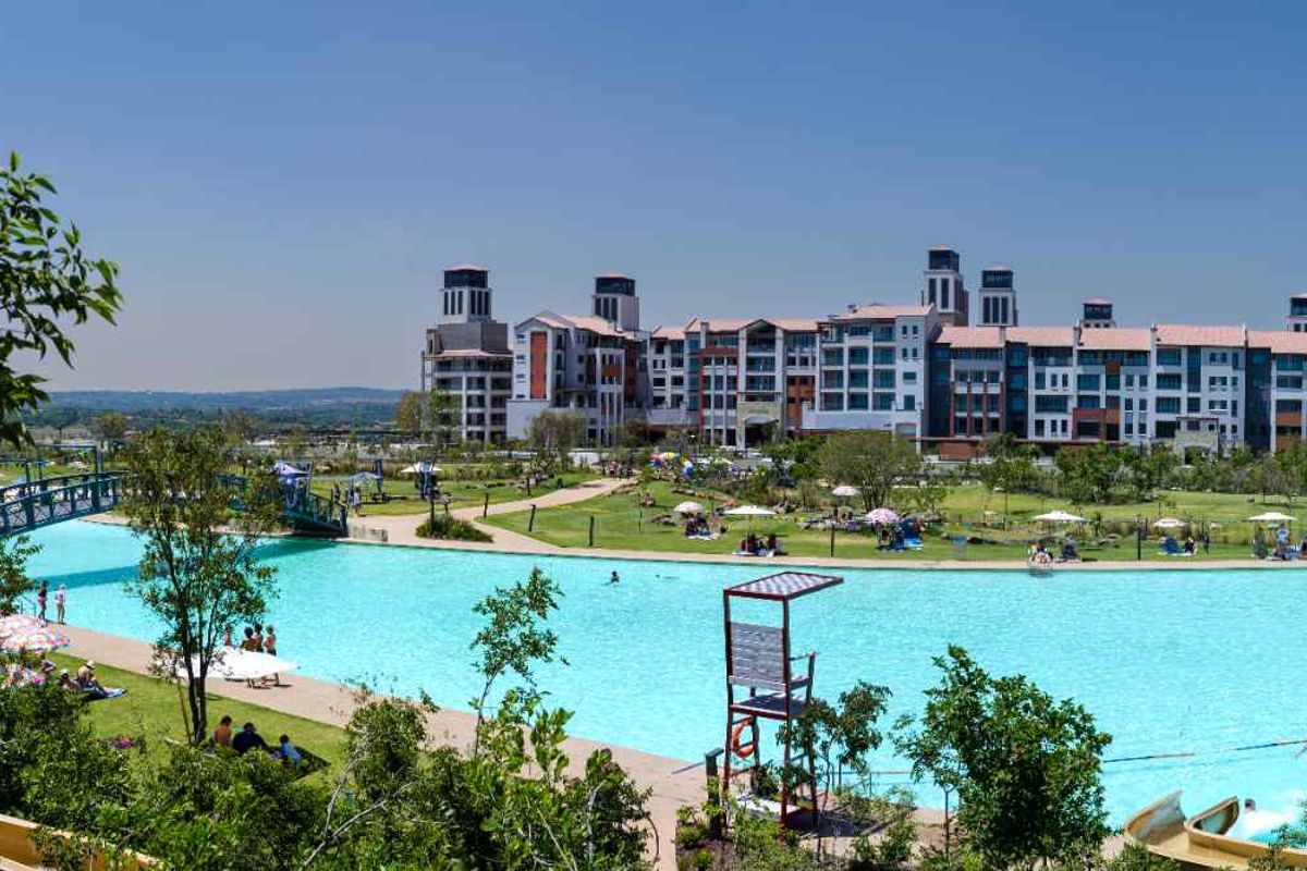 Urbantrend Group Concept 4 - Photo 2