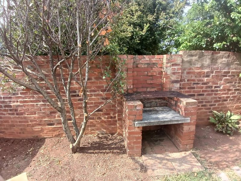 1 Bedroom, 1 Bathroom House - Photo 3