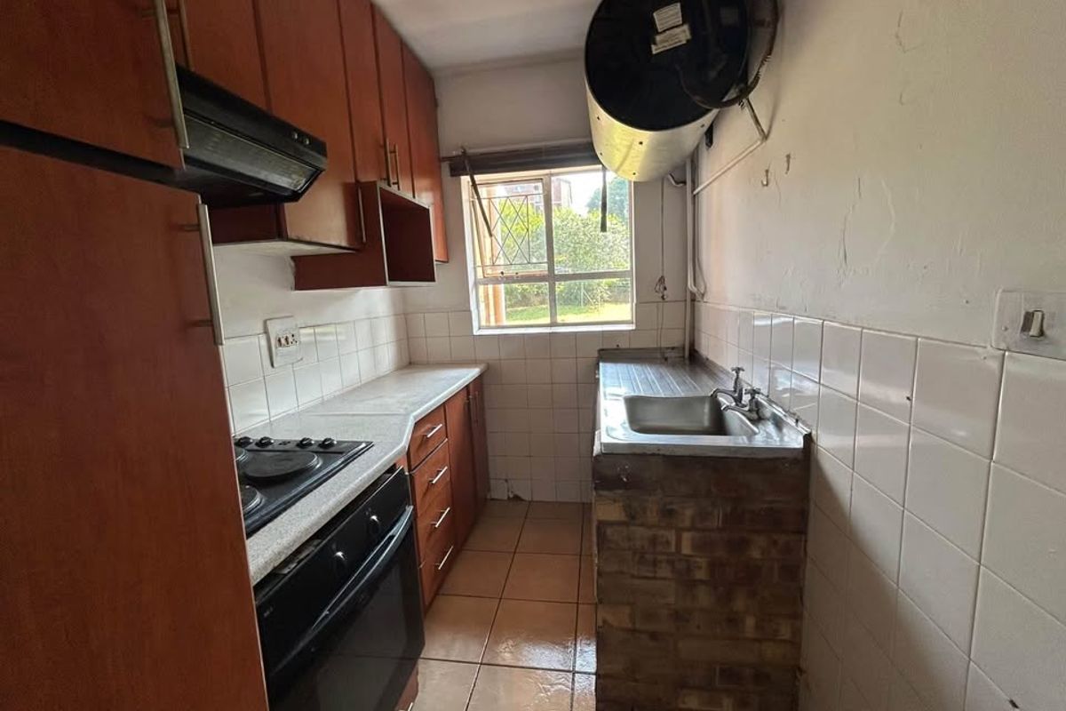 For Rent | Montclair | 2 bedroom Apartment - Photo 3