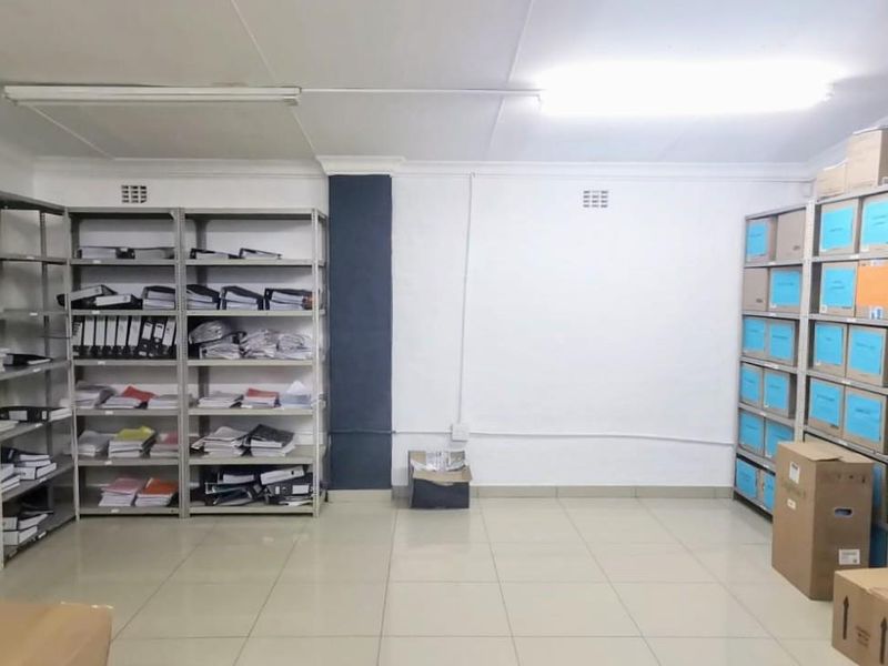 MULTI-USE FACTORY OR WAREHOUSE FOR SALE IN ELECTRON - Photo 4