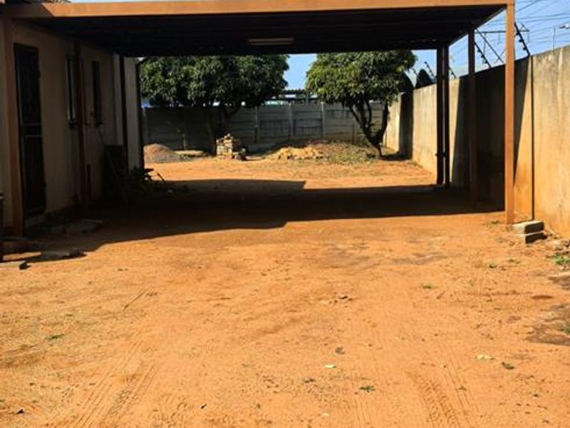 3 bedrooms house for rent in Soshanguve VV - Photo 2