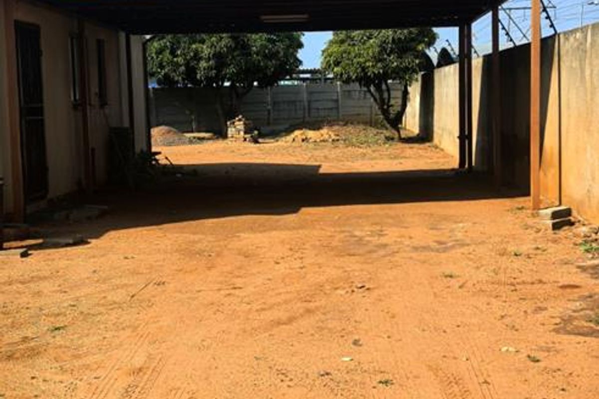 3 bedrooms house for rent in Soshanguve VV - Photo 2
